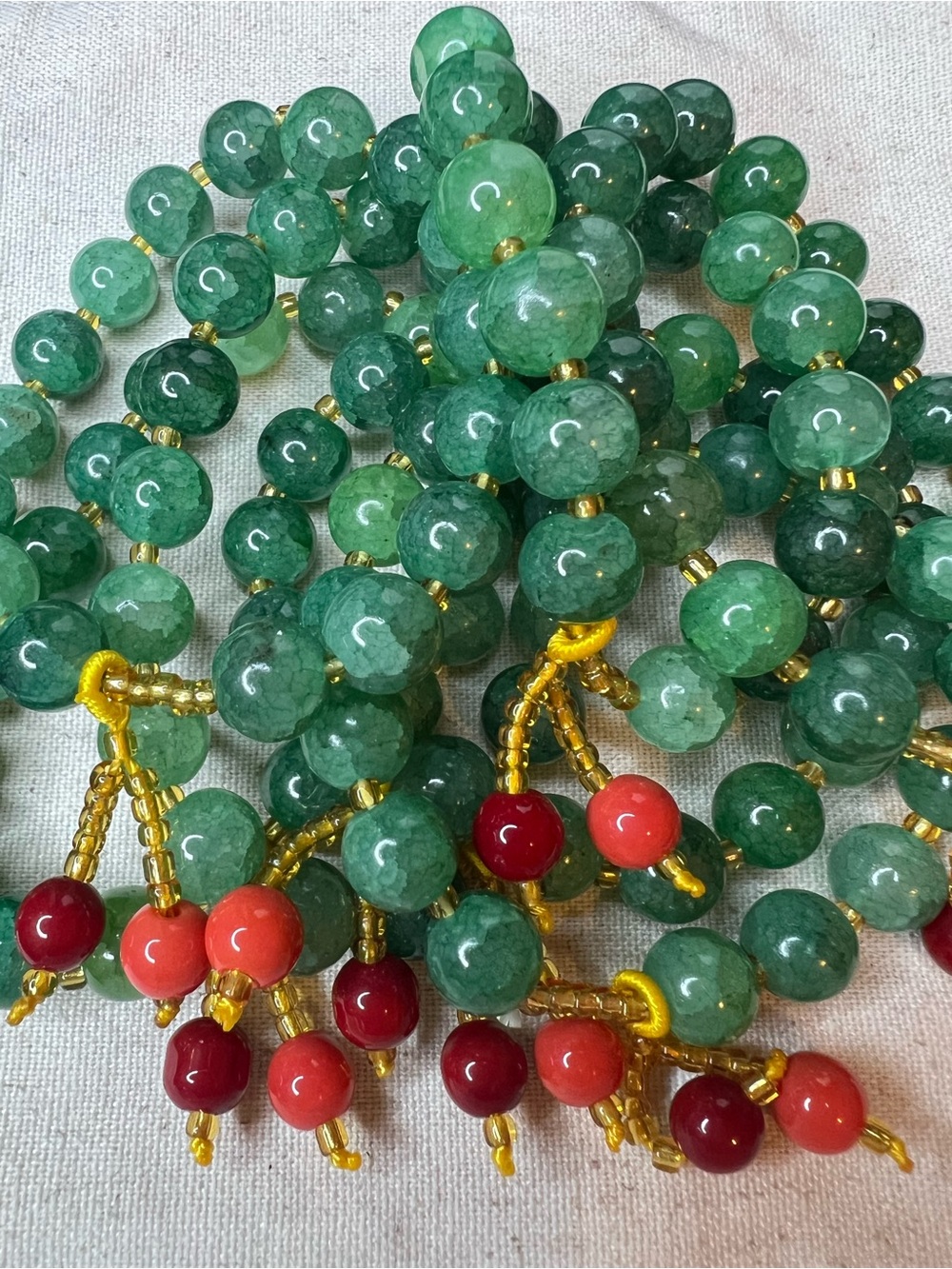 Green and Coral Glass Beaded Stretch Bracelet NWOT